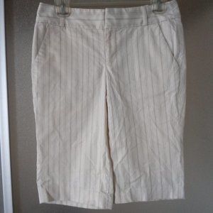 Club Monaco Women's Shorts Stripe Off-White Sz. 2